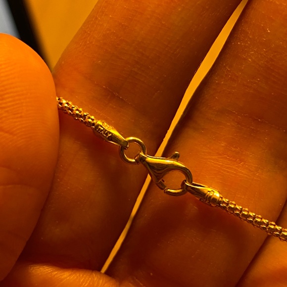 Gold pendant necklace - Picture 5 of 5